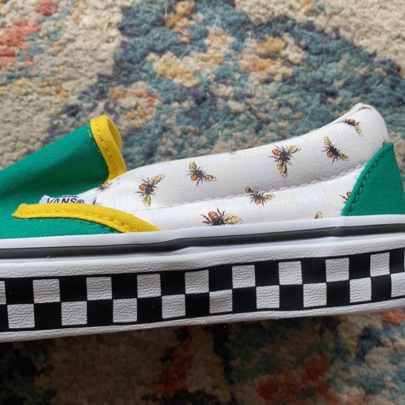 Vans - Picture 2 of 4